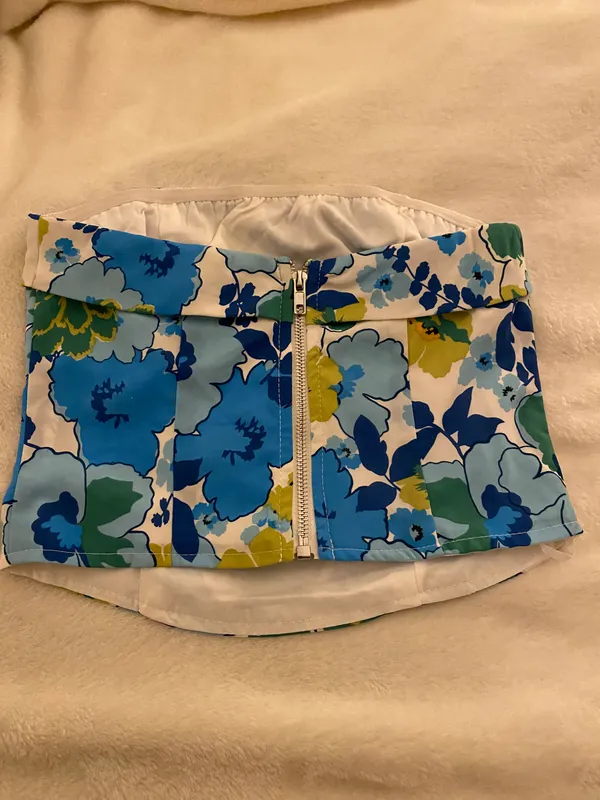 Princess Polly NWT  Strapless Top - Image 3