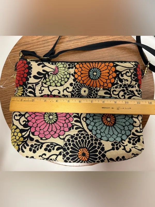 Danny K of Beverly Hills Large Zipper Dahlia Floral Tapestry Crossbody Purse - Image 6