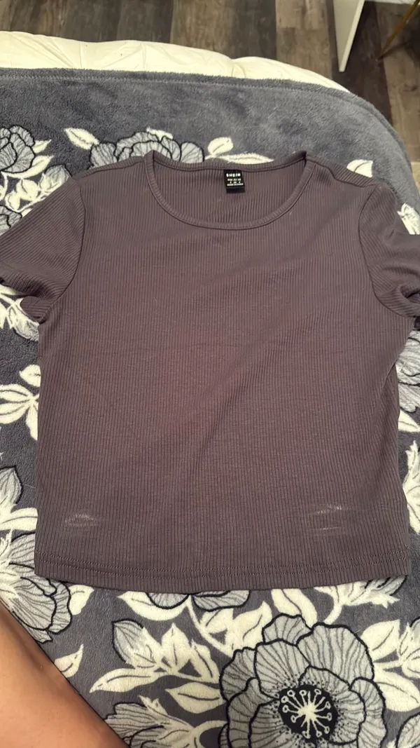 Shein Grey Crop Top Ribbed - Image 2