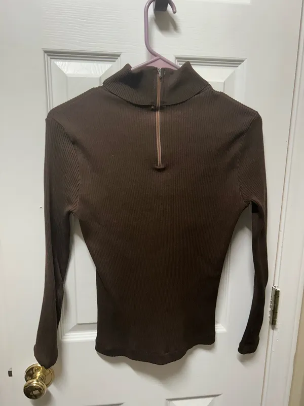 Brown longsleeve turtleneck Size M - Image 2