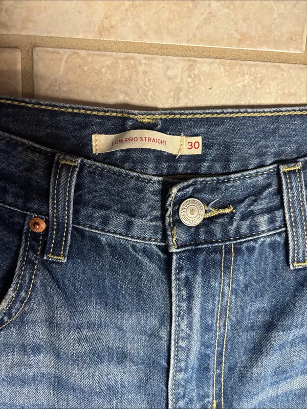 Levi “Low Pro Straight” Distressed Jeans in Dark Blue - Image 2