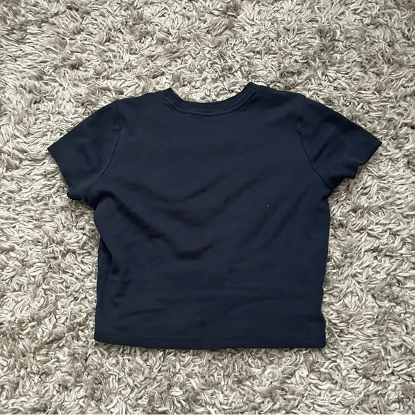 Hollister navy baby tee size small - Image 3