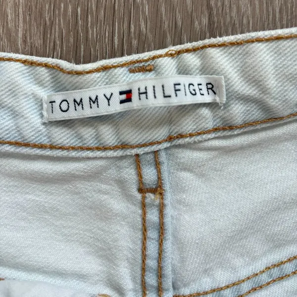 Vintage Tommy Hilfiger Shorts Womens 8/10 Light Wash Denim Classic 90s Beach USA - Image 7