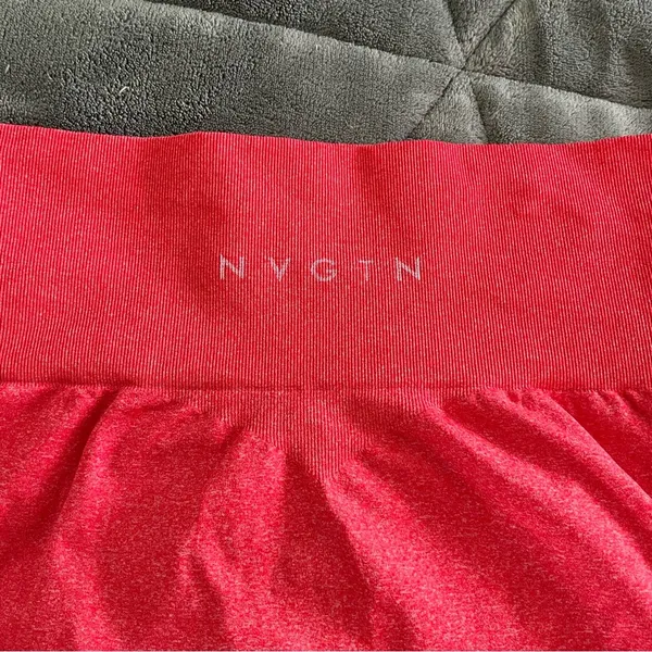 NVGTN Candy Apple Contour Seamless Leggings Size Small Red - Image 8
