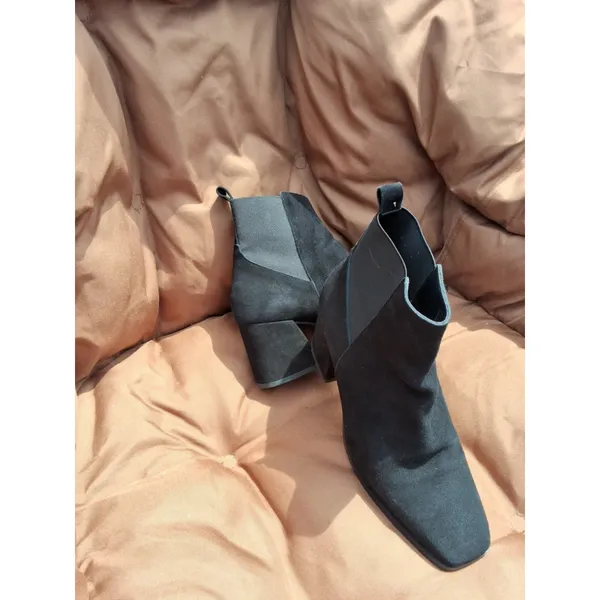 Sergio Rossi Women's Black Suede Ankle Boots Size 9 Elegant Designer Booties - Image 3