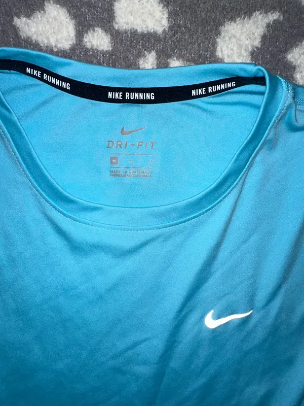 Nike Dri-Fit Running Women’s Medium - Image 2