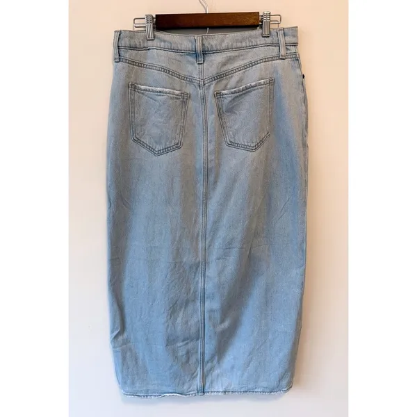 Old Navy Women's Maria Mid Rise Column Front Slit Denim Midi Skirt Size‎ 8 - Image 3