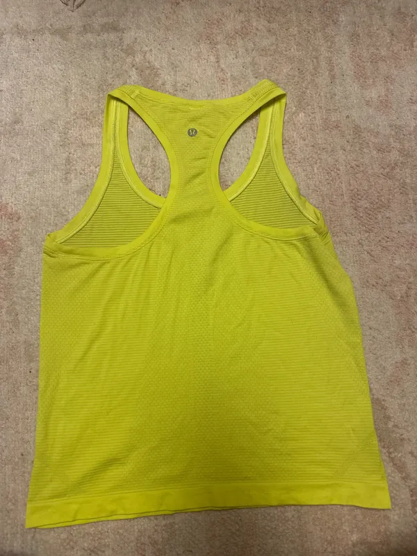 Lululemon Tank Swiftly Tech - Image 2