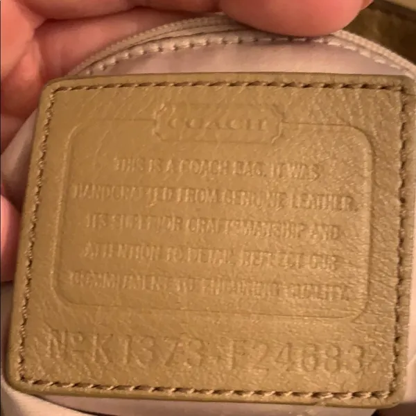 Large coach crossbody - Image 6