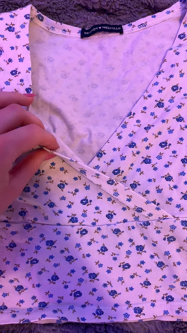 Brandy Melville Top Cropped Blue White - Image 2