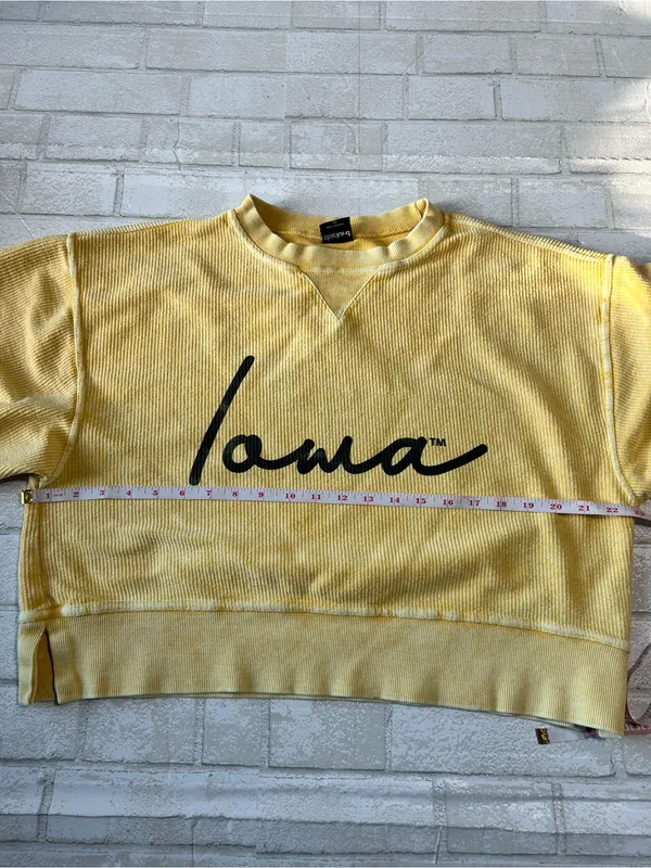 University of Iowa Yellow Corded Cropped Game Day Sweatshirt size Medium - Image 4