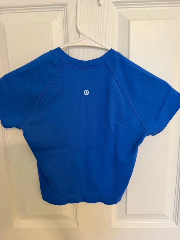 Lululemon cropped top - Image 2