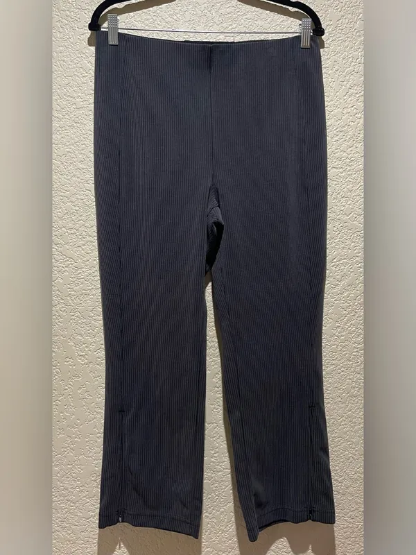 lululemon Ribbed Softstreme Zip leg High Rise Cropped 25” Pants Black Size 12 - Image 4