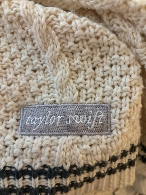Taylor Swift Folklore Cardigan M/L - Image 3