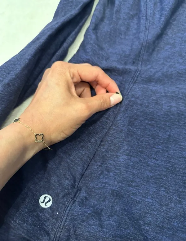 Lululemon Sweater Blue Navy - Image 4