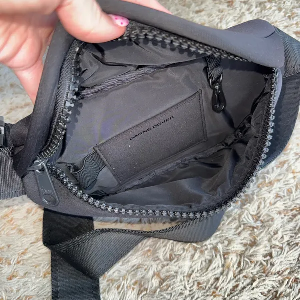 Dagne Dover Ace Fanny Pack Unisex S/M Black Excellent Neoprene Waist Bag - Image 3