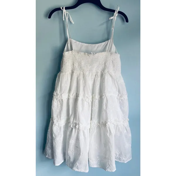 White Summer Dress Floral Embroidery All In Favor Medium NWT - Image 6