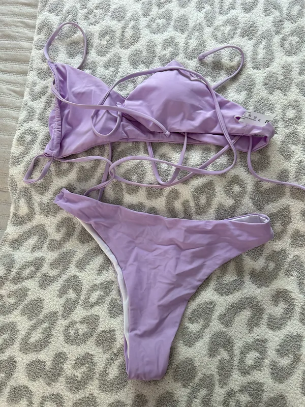 Bikini - Image 2