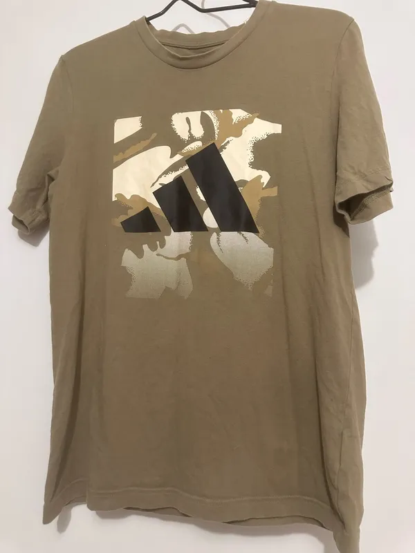 Title: Adidas Essentials Seasonal Camo Graphic Logo Tee - Size s - Image 3