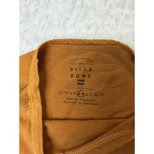 Billabong Womens Short Sleeve Crew Neck T-Shirt Mustard Yellow Size Medium NWOT - Image 2