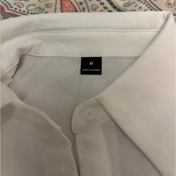white cropped button up Size M - Image 3