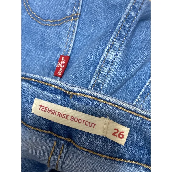 Levi's 725 High Rise Bootcut Women's Blue Medium Wash Flare Denim Jeans Size 26 - Image 5