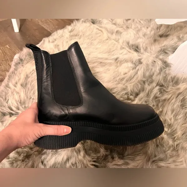 Ganni FINAL PRICE DROP NWOB CREEPERS CHELSEA BOOTS - Image 4