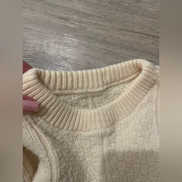 CREAM CABLE KNIT SWEATER S - Image 5