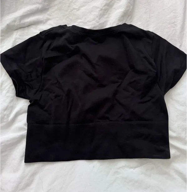 OFFLINE by Aerie Workout Tee Black Crop - Image 2