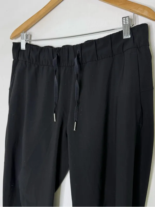 Lululemon On The Fly Pants Black Size 8 Drawstring Pull On Athleisure - Image 4