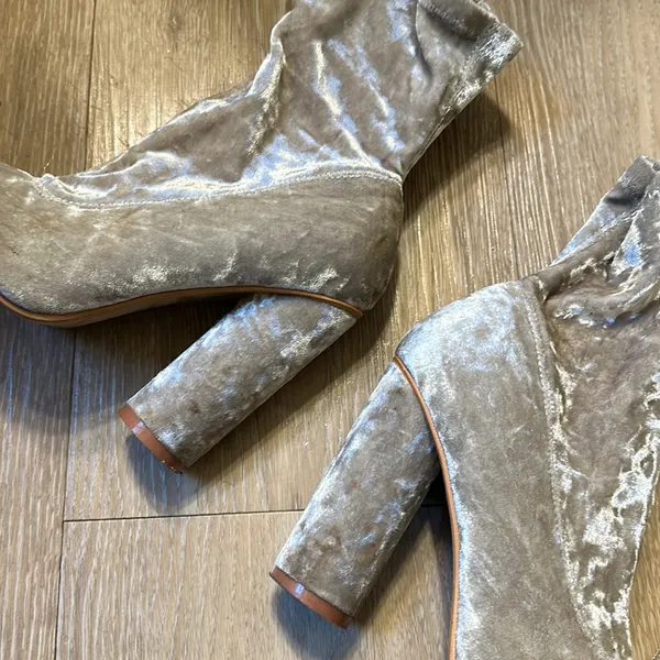MOVING SALE Cape Robbin Grey Velvet Block Heel Suede Booties - Image 6