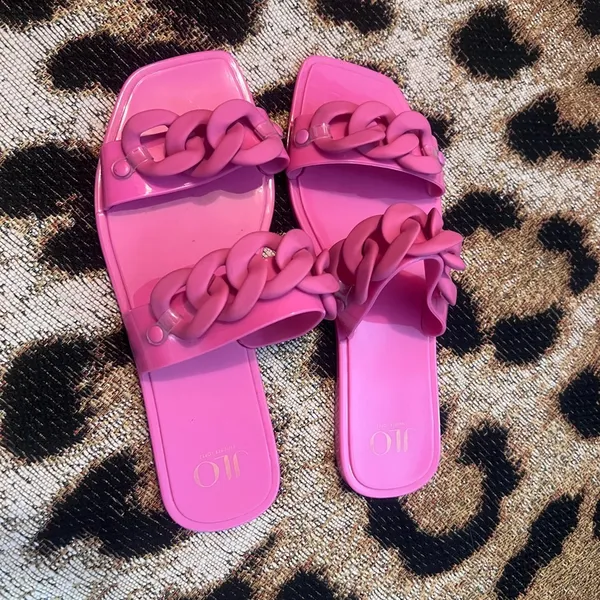 JLO pink jelly slide sandals with chain detail - Image 6