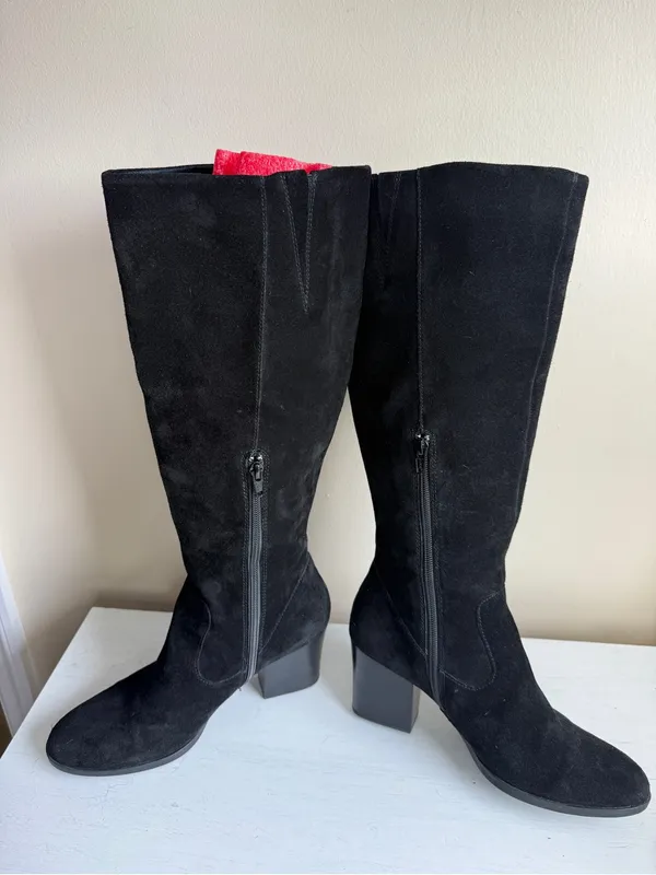 Born Elbe Black Suede Heeled Tall Boots Size 9 - Image 4