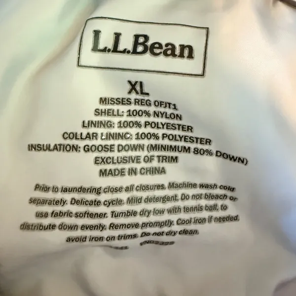 LL Bean Womens XL Burgundy Goose Down Puffer Vest Pockets Gorpcore Excellent - Image 3