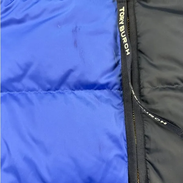 TORY BURCH - Reversible Color-block Quilted Shell Jacket In Blue and Red - Image 7