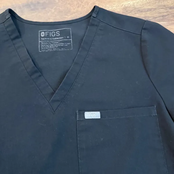 FIGS Technical Collection Black V-Neck Scrub Top Single Pocket Mens Size M - Image 3