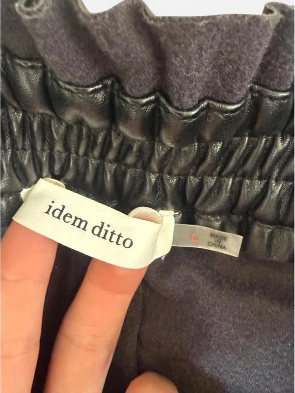 Idem Ditto Black Faux Leather Drawstring Shorts Size Large - Image 4