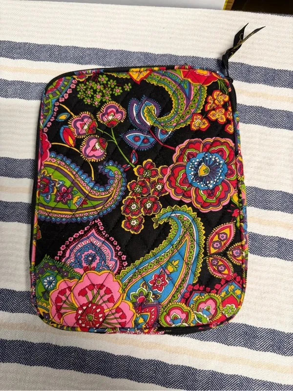 Vera Bradley Retired Symphony in Hue Tablet Sleeve Case Paisley Floral Zip - Image 2