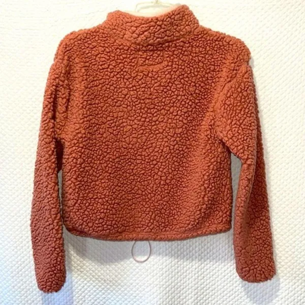 Aeropostale Women's Pink Sherpa Fuzzy Sweater - Like new Size: Small - Image 6