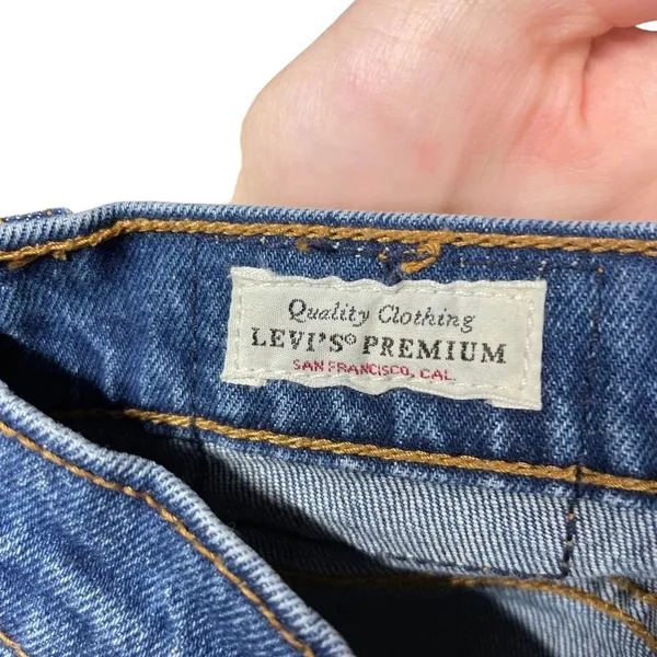 Levi's Wedgie Fit High Rise Denim Shorts‎ Size 30 - Image 9