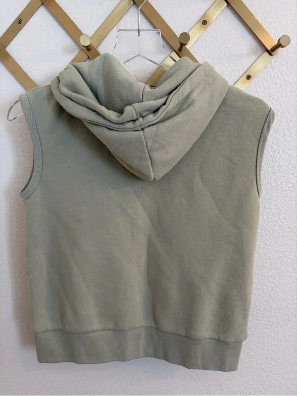 NWT Brandy Melville Light Sage Sleeveless Zip Hoodie Vest XS Small - Image 8