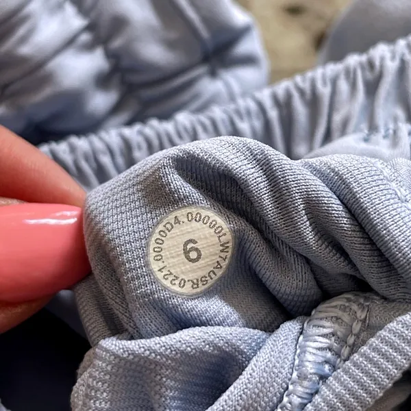 Lululemon Hotty Hot High-Rise Lined Short Women's 6 light Blue W7AUSR Athleisure - Image 6