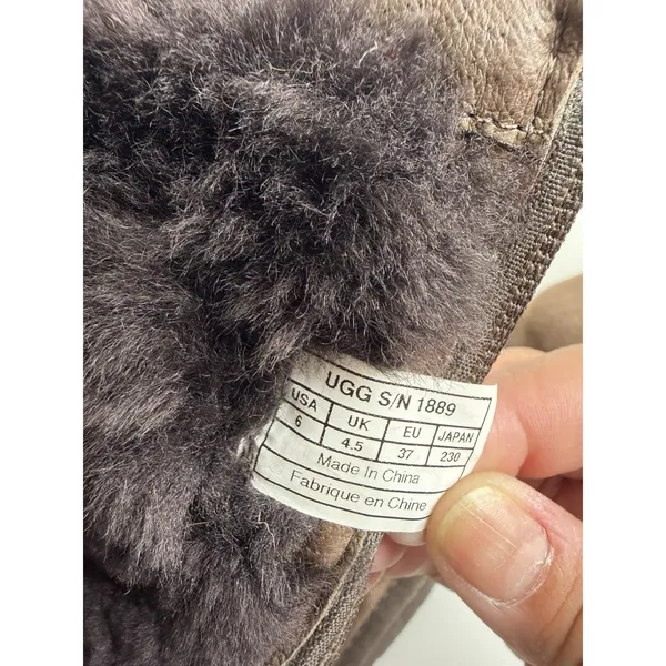 UGG Australia Roslynn 1889 Brown Leather Sheepskin Size 6 Zip Closure Y2K Cozy - Image 9