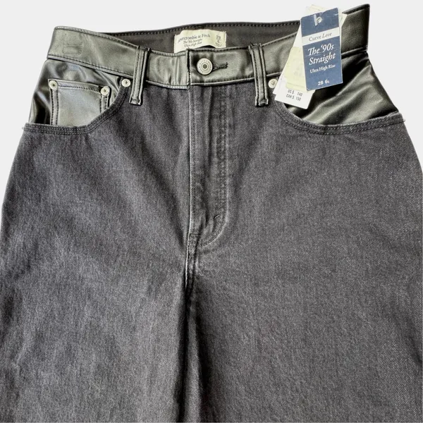 Abercrombie & Fitch Black 90s Straight Ultra High Rise Jeans Womens 6 Long NWT - Image 4