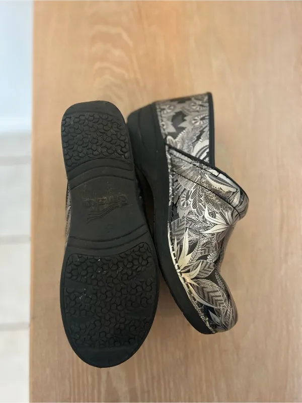 Dansko Black Metallic Floral Clogs for Women - Image 6