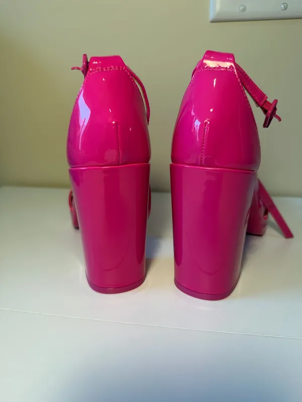 Hot Pink Steve Madden Heels - Image 3
