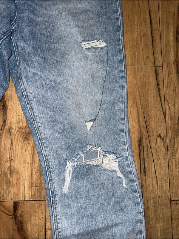 Old navy jeans - Image 2