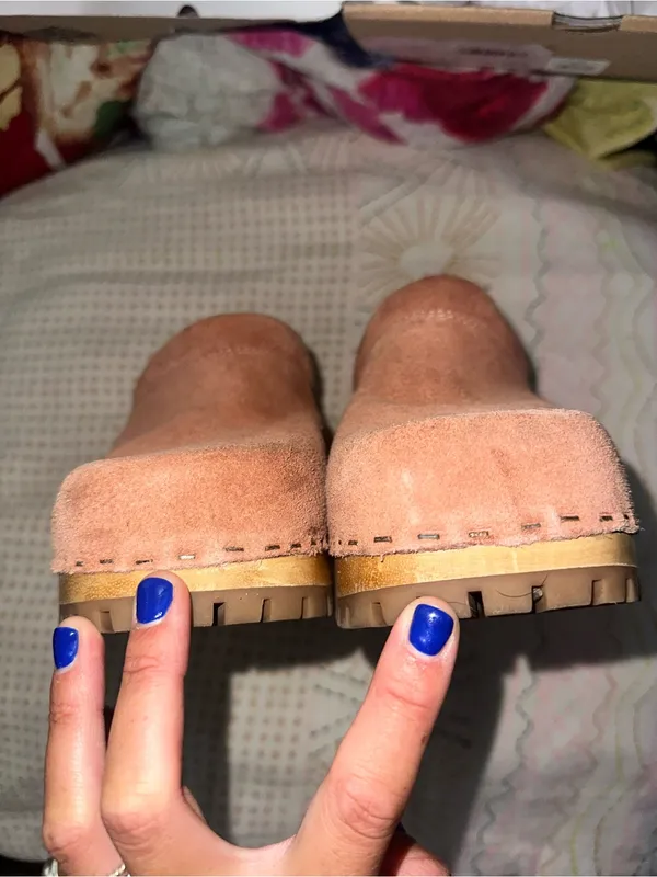 MIA + Free People Karma Clog In Blush $169 MSRP - Image 10