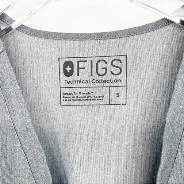 FIGS Casma Technical Collection Scrub Top Women's Size S Gray Healthcare Uniform - Image 8