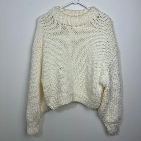 Chicwish Chunky Puff Sleeves Cropped Sweater Size Small Medium in Off White - Image 4